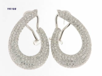 Pendientes con brillantes — modelo PE-031